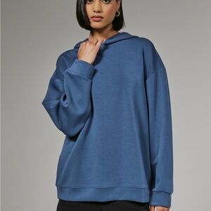 7 Diamonds Women's Hoodie Size Medium